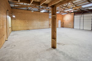  Photo 32