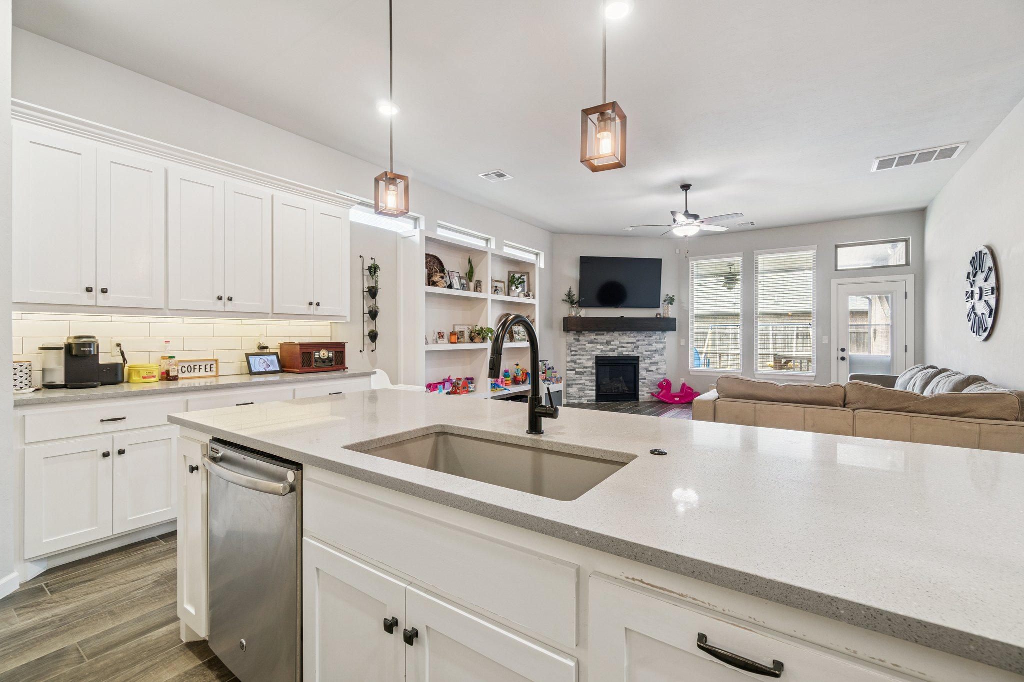 16901 Picasso Dr_021.jpg