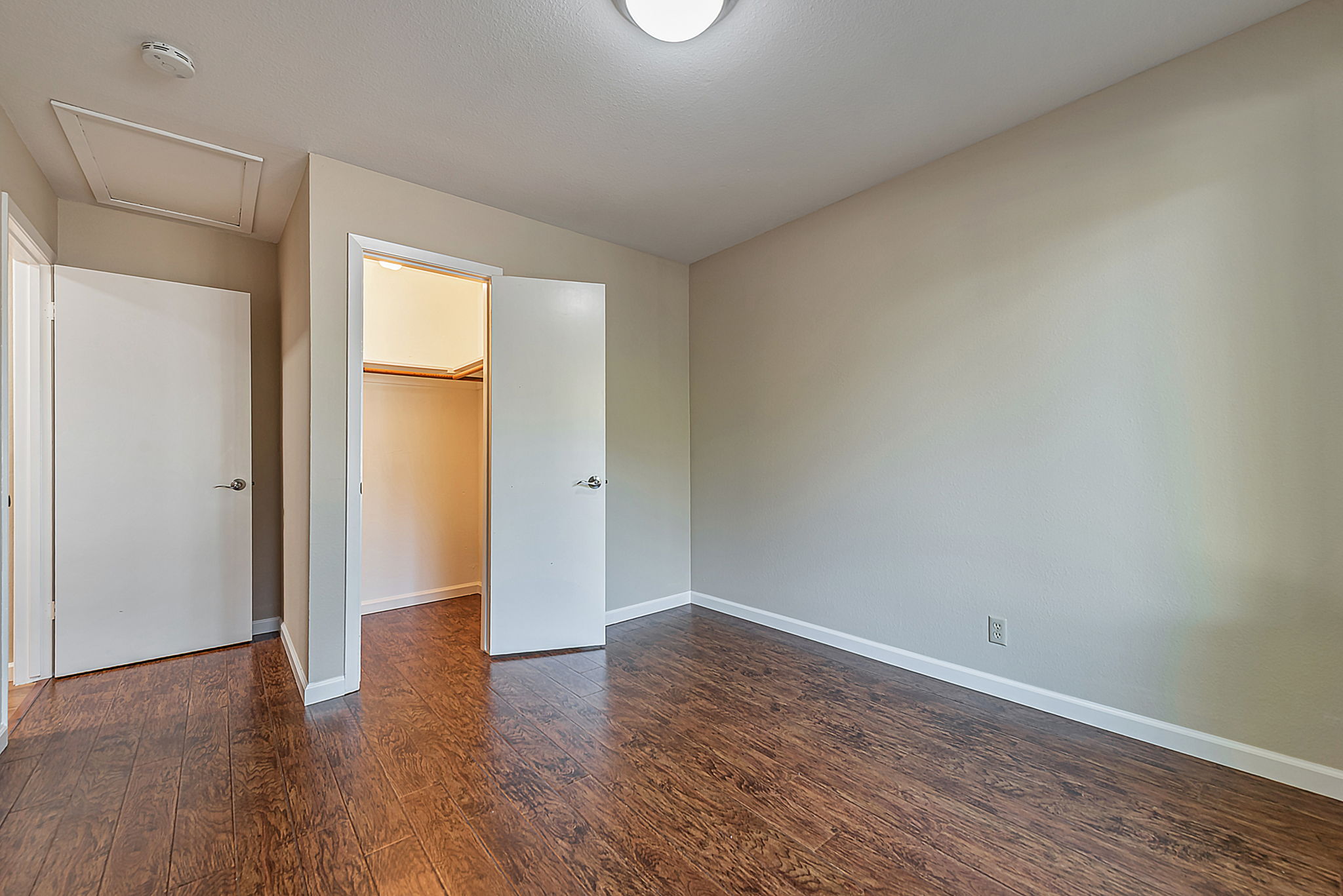 037_16904 Spencer Ave