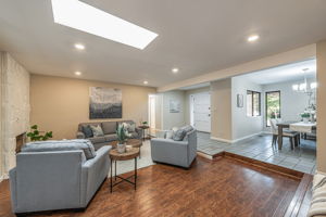 010_16904 Spencer Ave