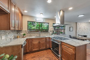 019_16904 Spencer Ave