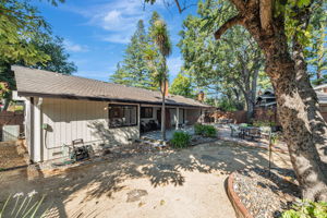 048_16904 Spencer Ave