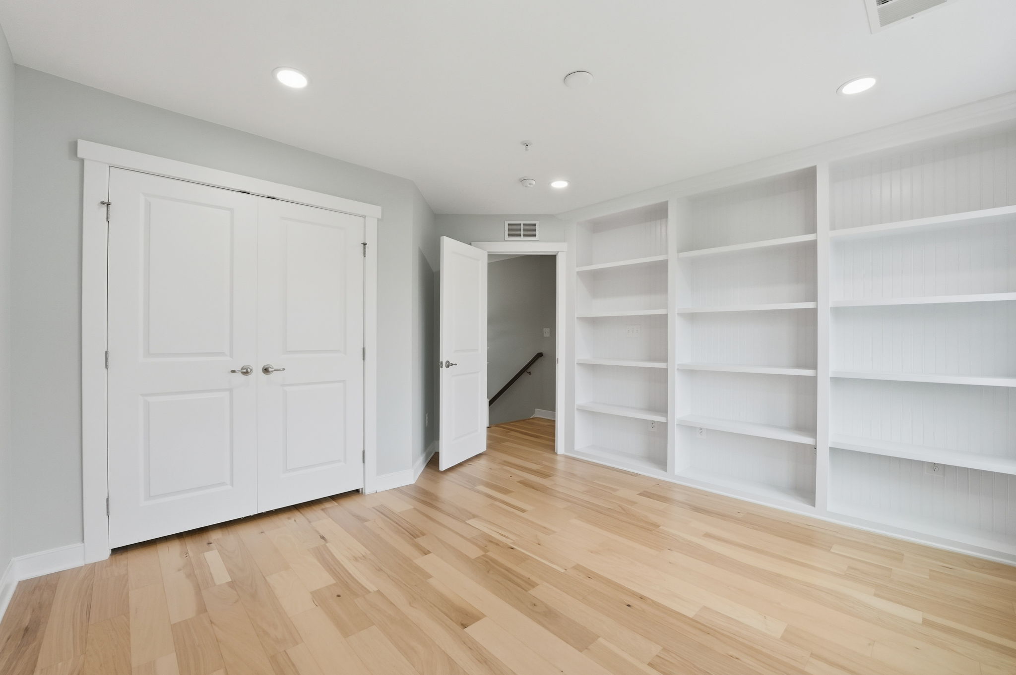 Built-in bookcase