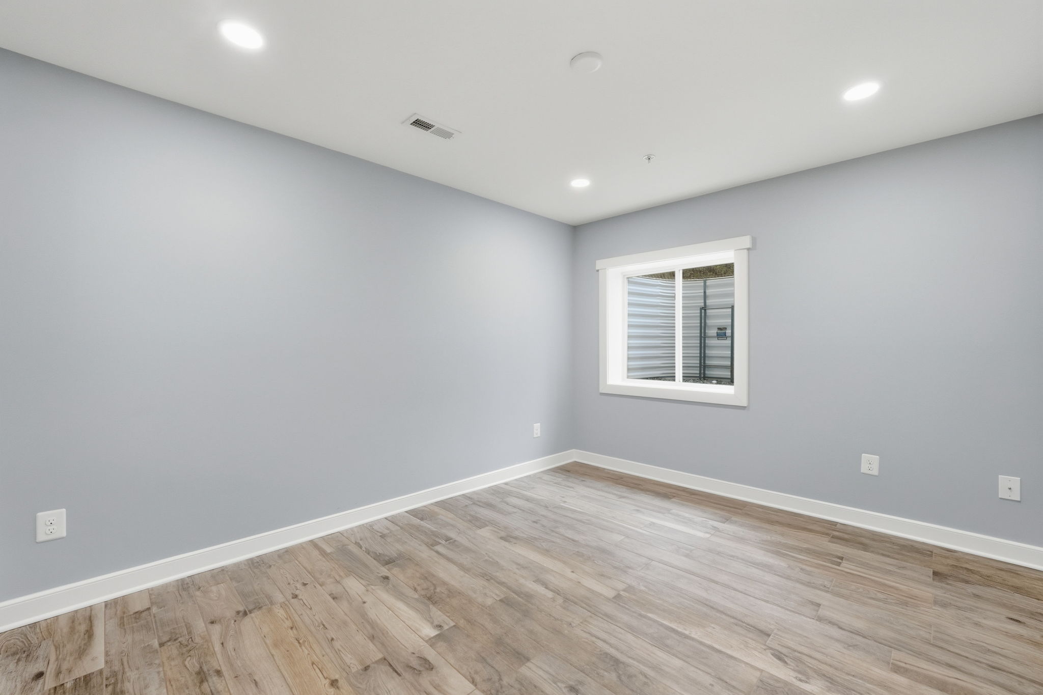 4th Bedroom w/egress window