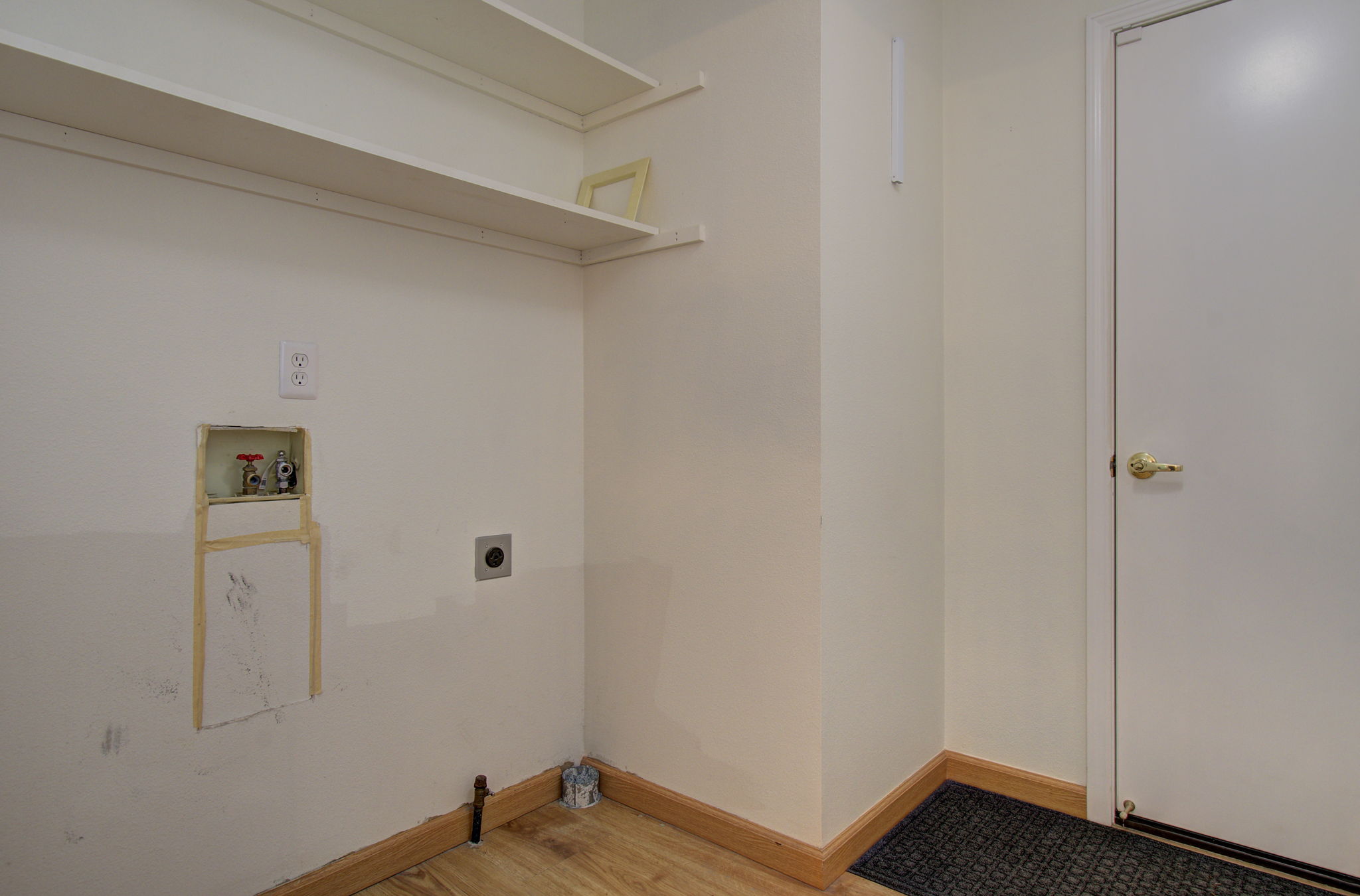 03 laundry room