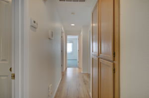 03 hall to bedrooms