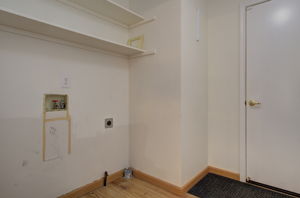 03 laundry room