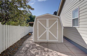 03 garden shed