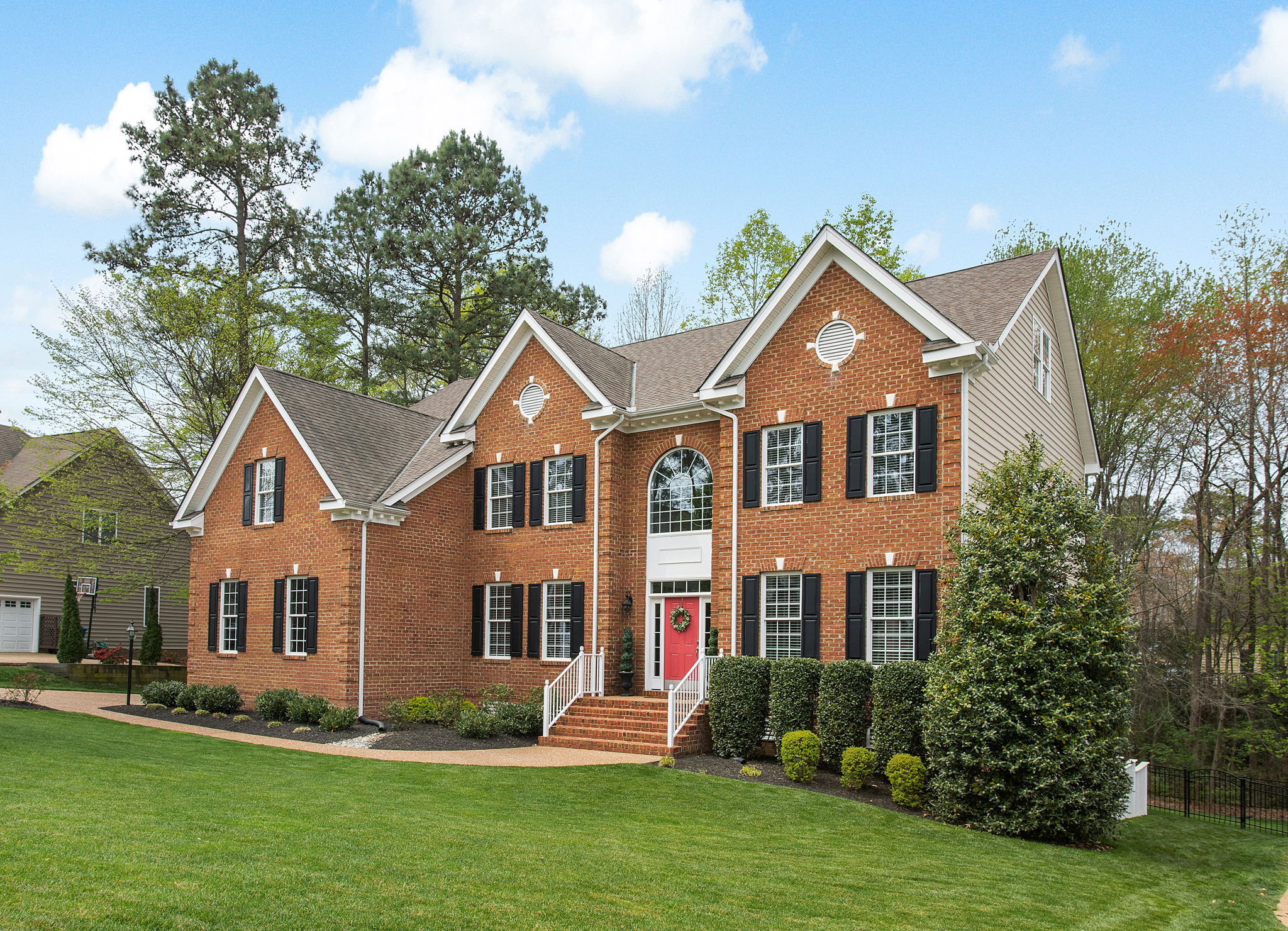 01-Exterior Front