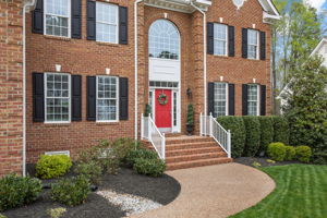 04-Exterior Front