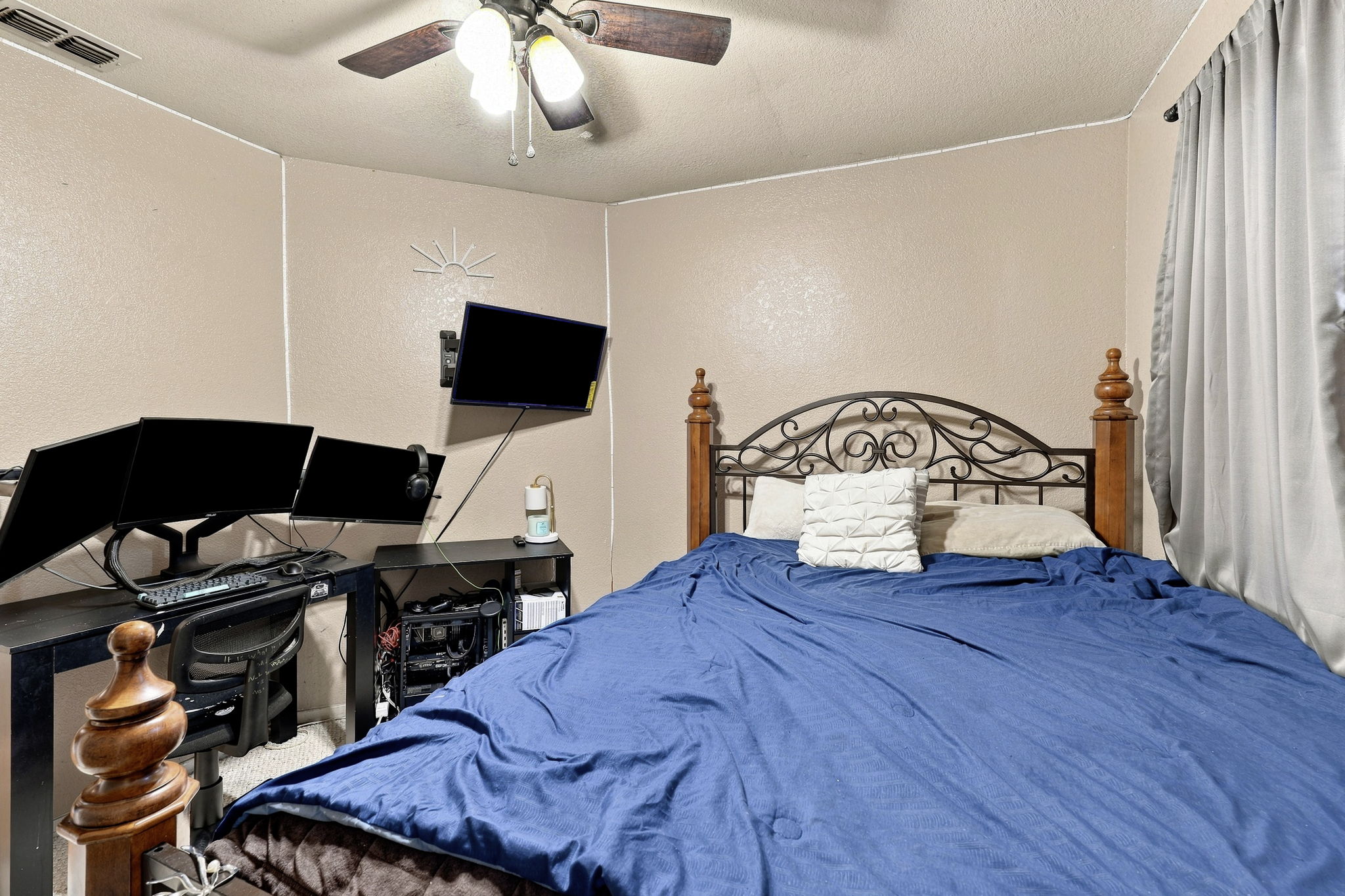  Photo 23