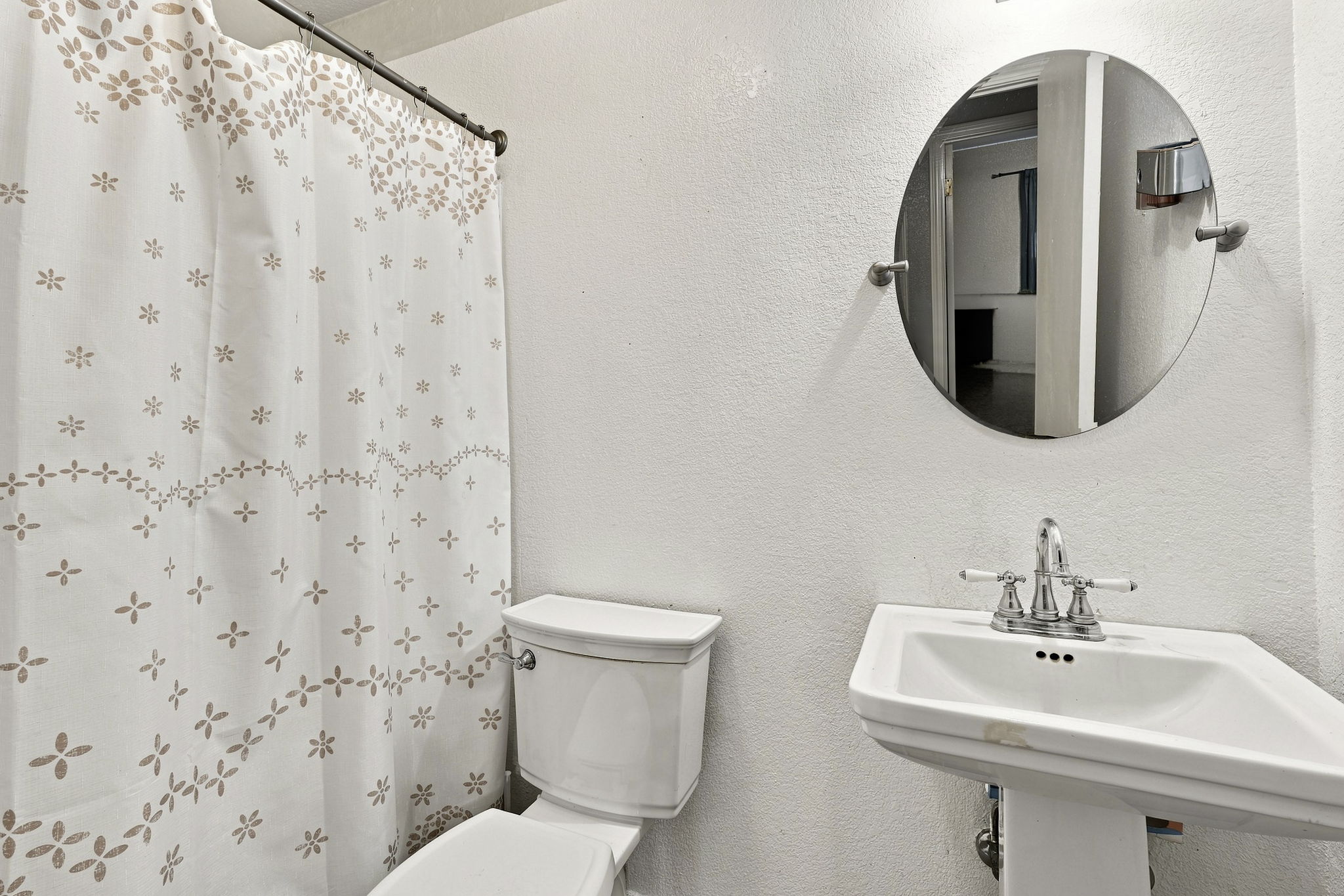  Photo 41