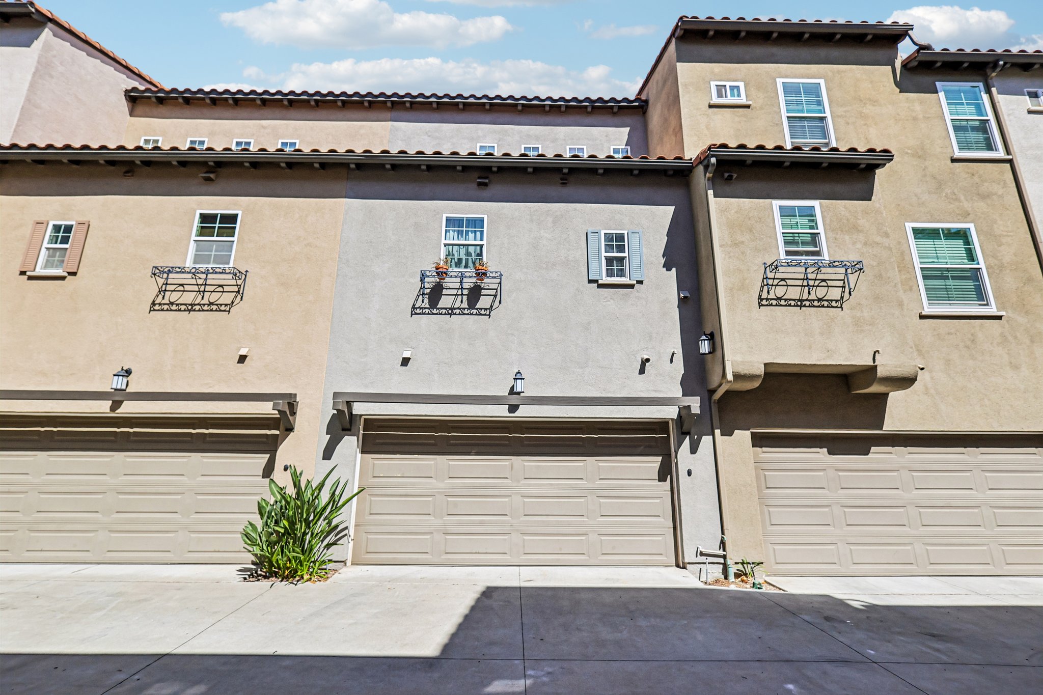 Vasquez Way unit 70-S1006-046.jpg