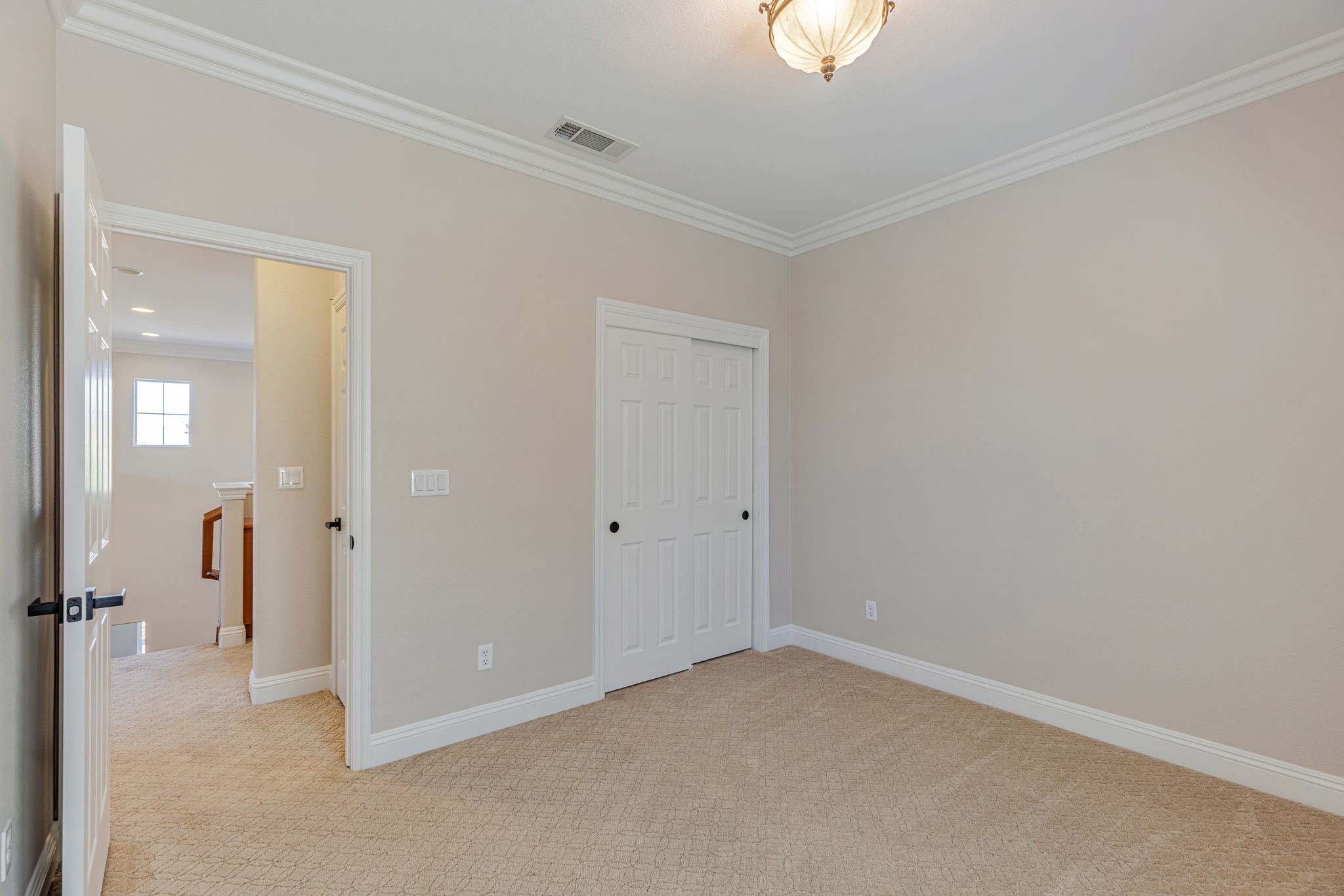 062_1692 Colchester St