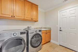 071_1692 Colchester St