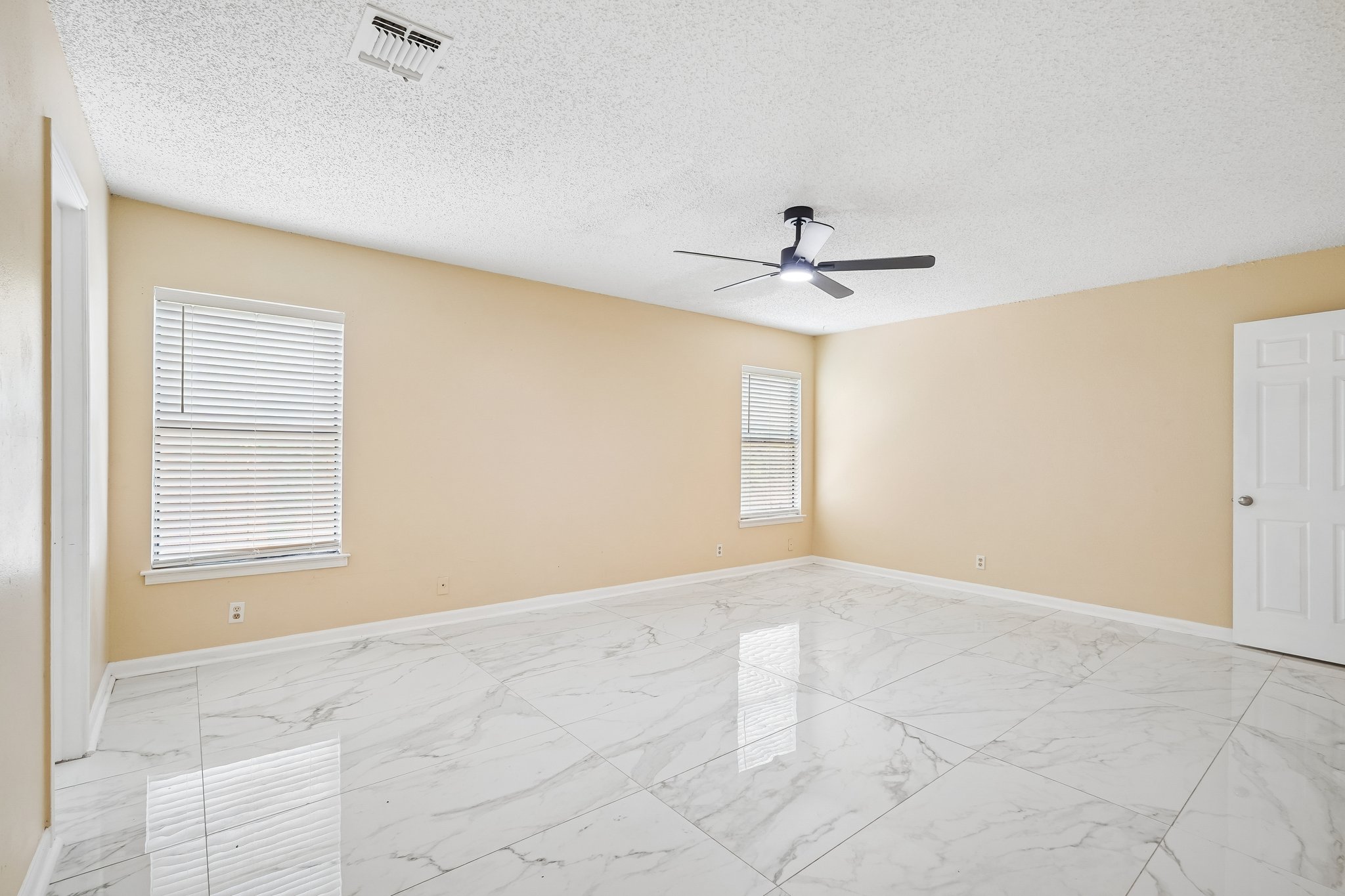 Vista Briar Dr-S1706-028.jpg
