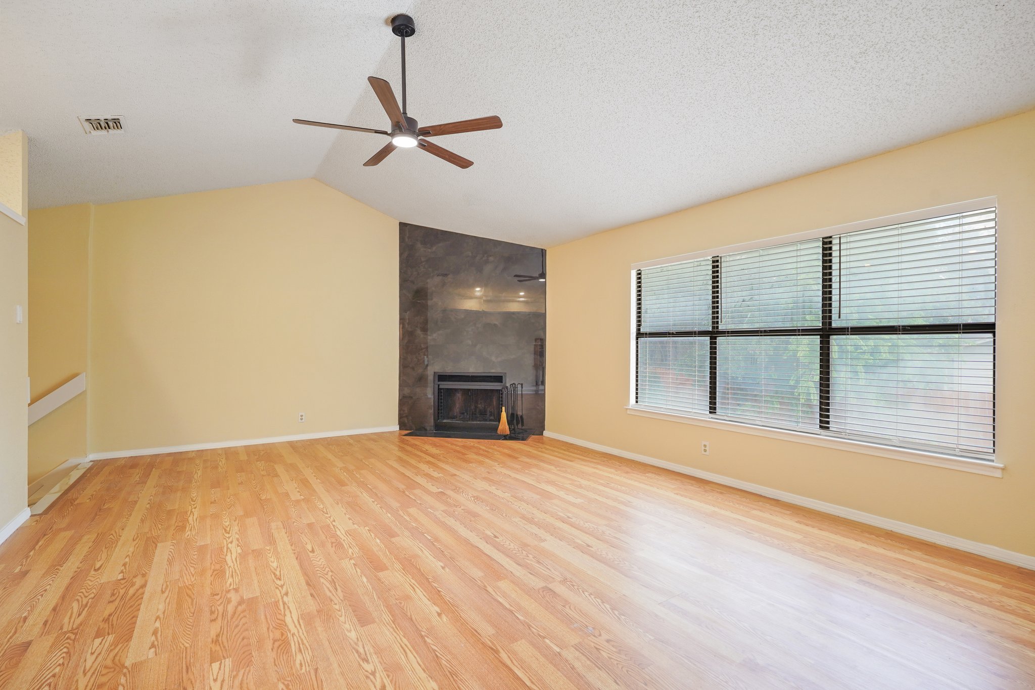 Vista Briar Dr-S1706-042.jpg