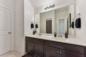Lathrop Ave-L0102-041.jpg