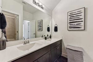 Lathrop Ave-L0102-043.jpg