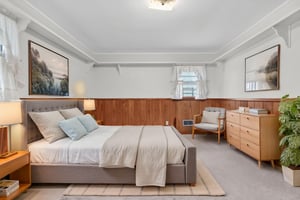 DSC08204 virtually staged.jpeg