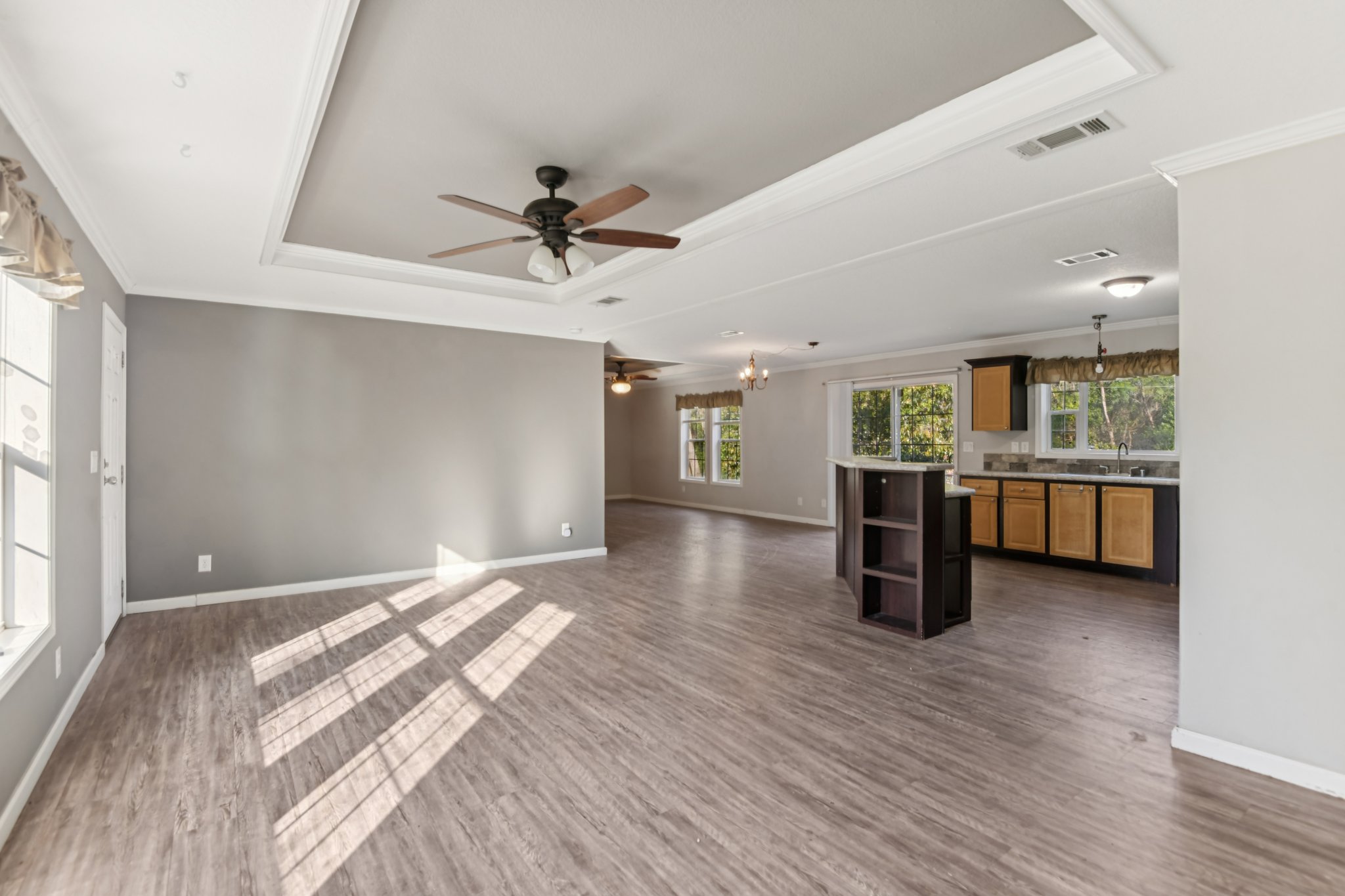 Bosley Dr-S1911-011.jpg