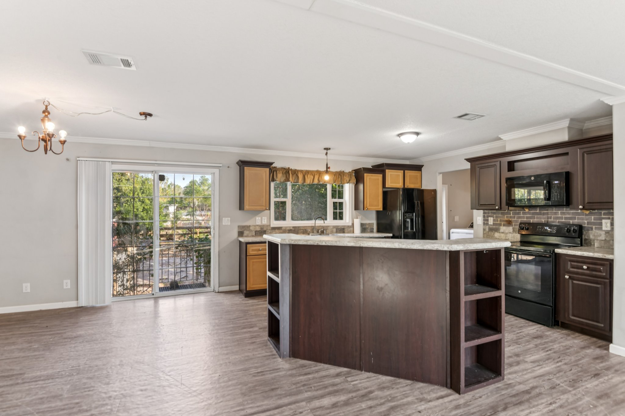 Bosley Dr-S1911-012.jpg