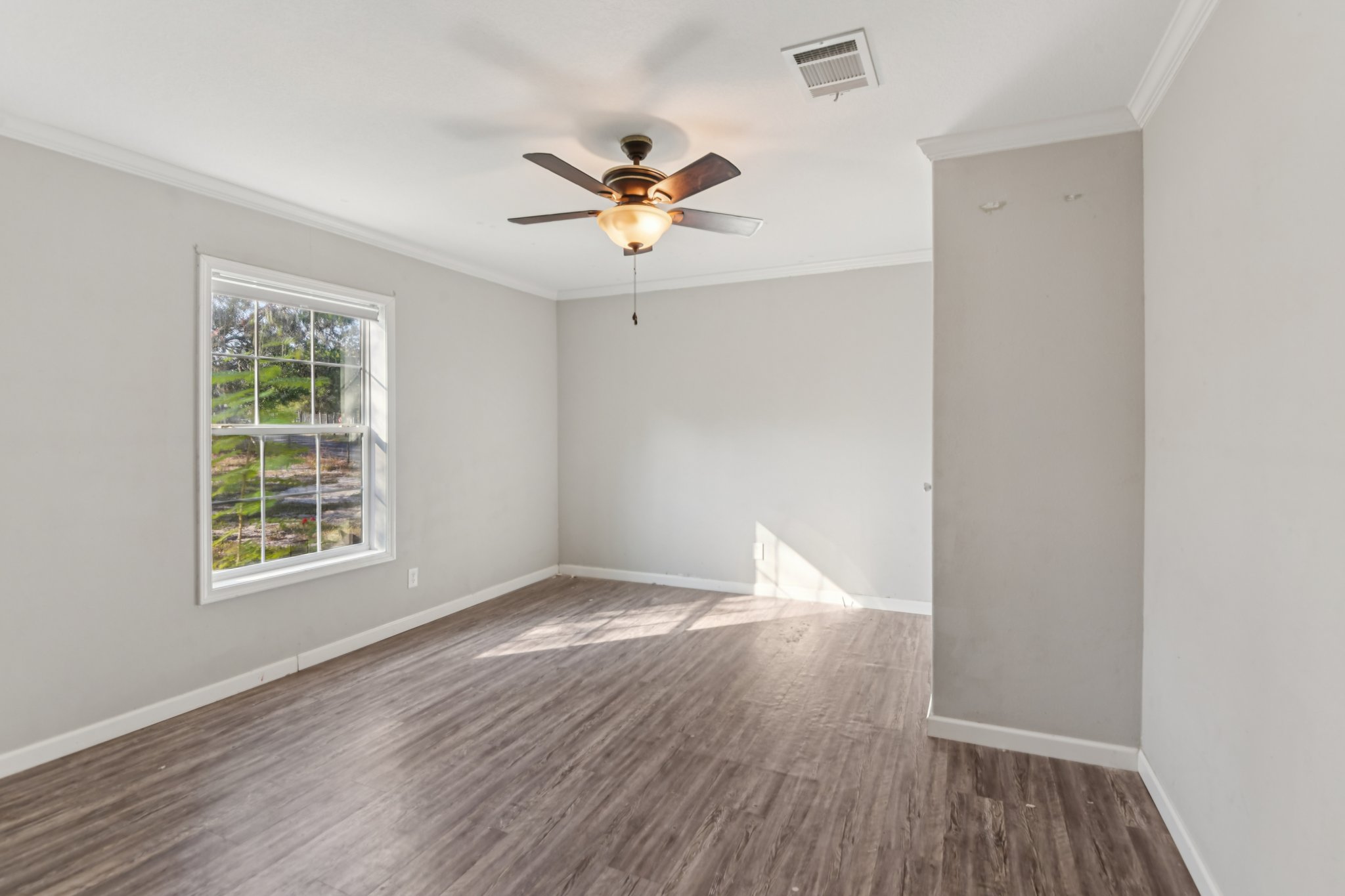 Bosley Dr-S1911-025.jpg