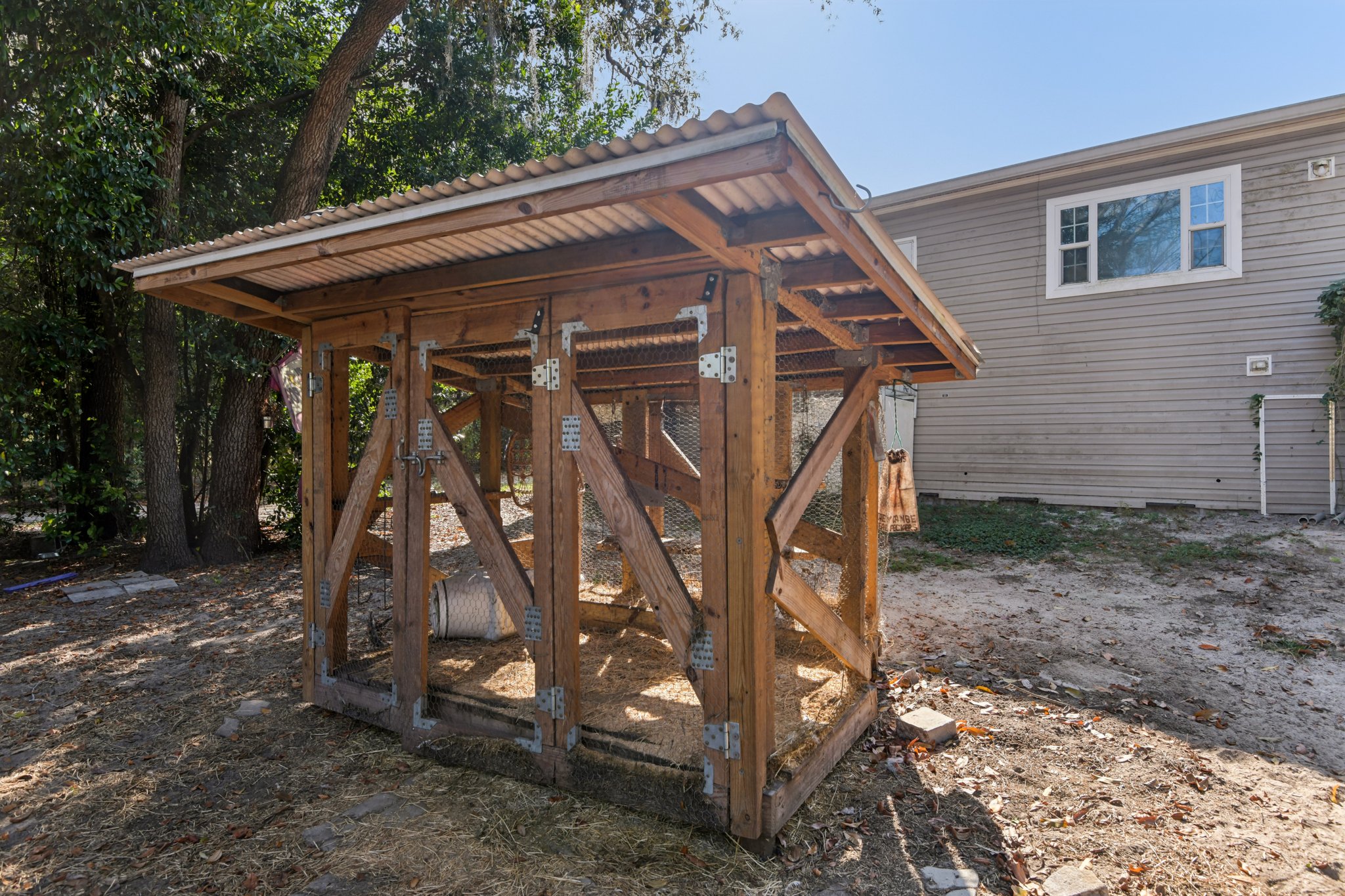 Bosley Dr-S1911-042.jpg