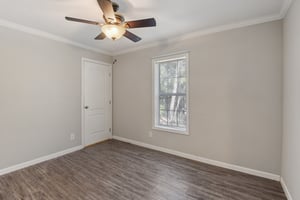 Bosley Dr-S1911-028.jpg