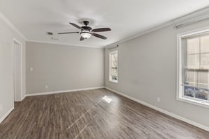 Bosley Dr-S1911-029.jpg