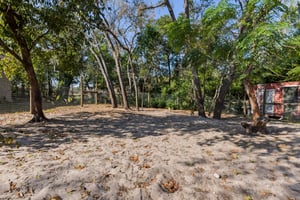 Bosley Dr-S1911-046.jpg