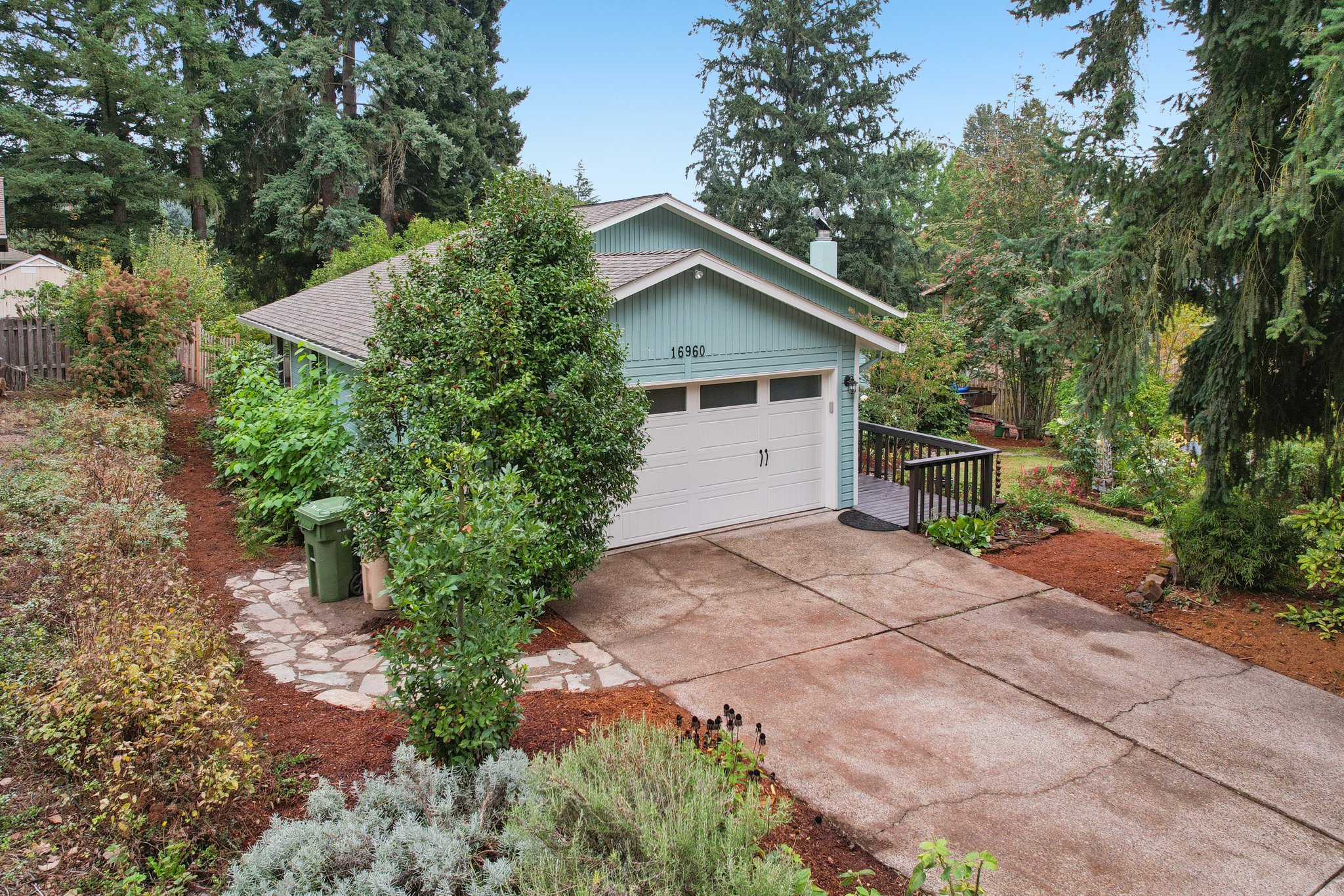 SW Denney Ct-S0410-032.jpg