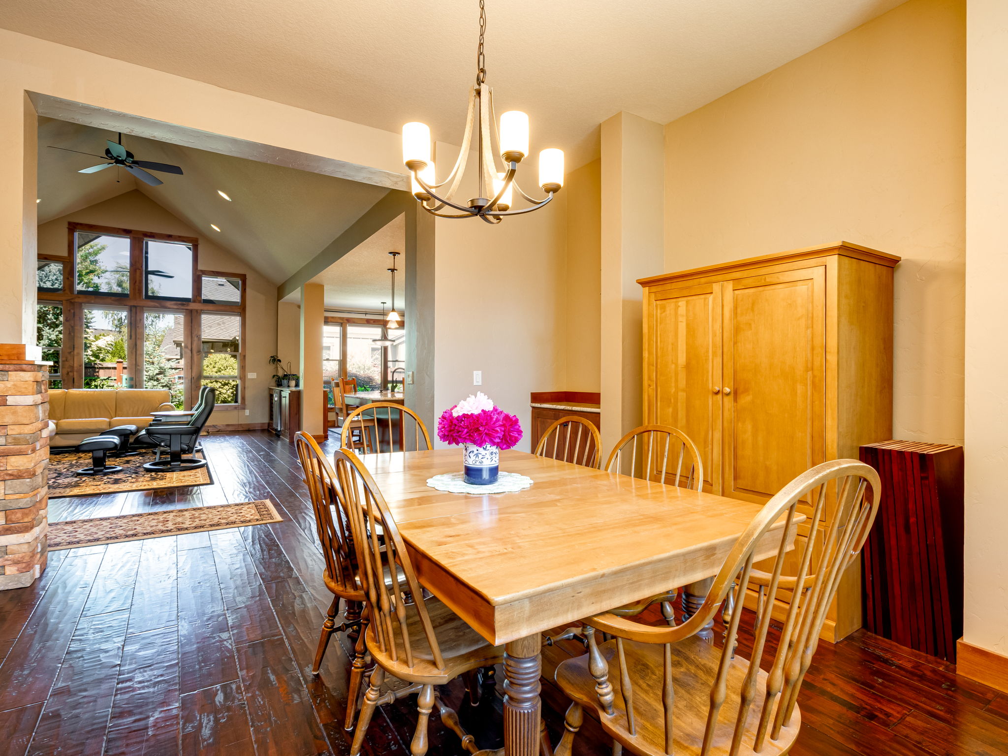  Photo 32