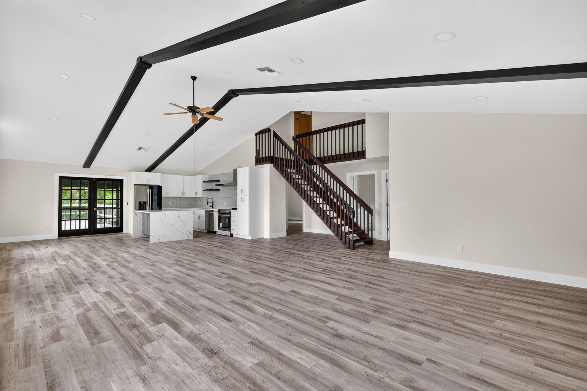 Living Room 4 of 5