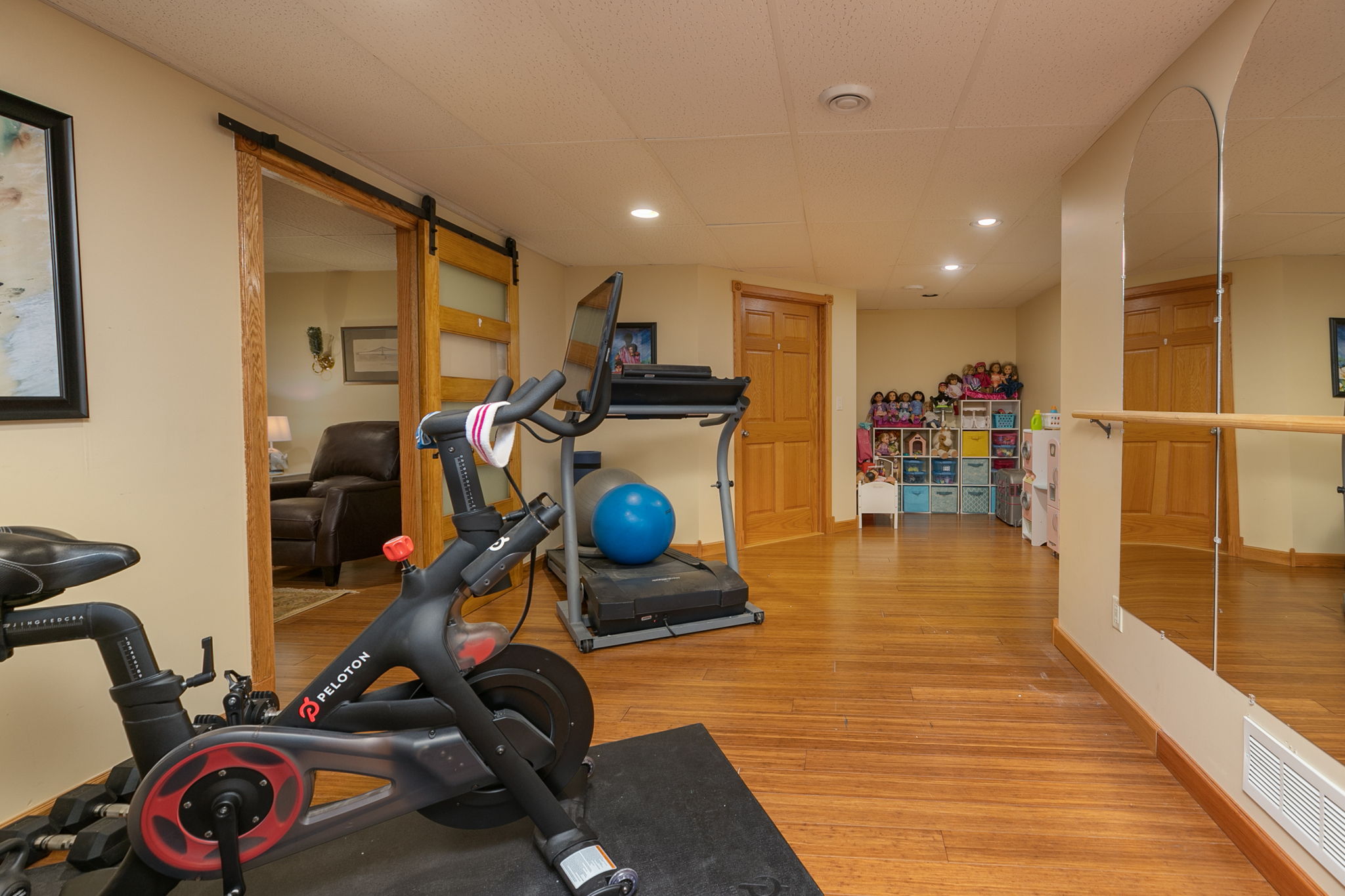 42-Family Room