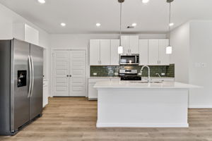 Houston - Mavera - 16980 Juniper Blossom Bnd Conroe TX 77302 - 010