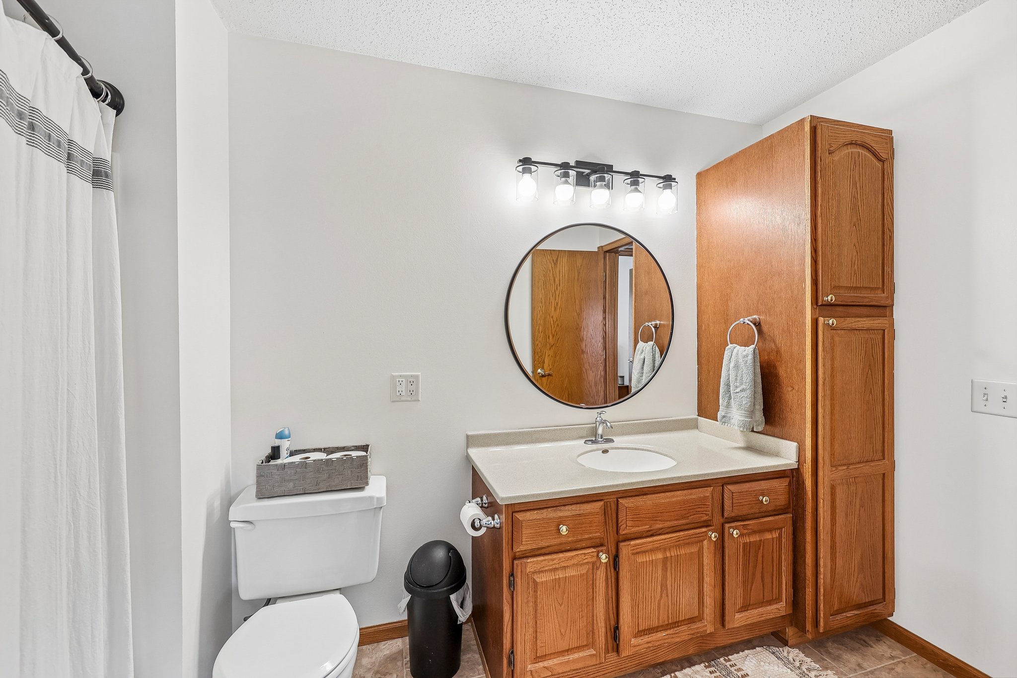 Georgetown Way-S0110-031.jpg