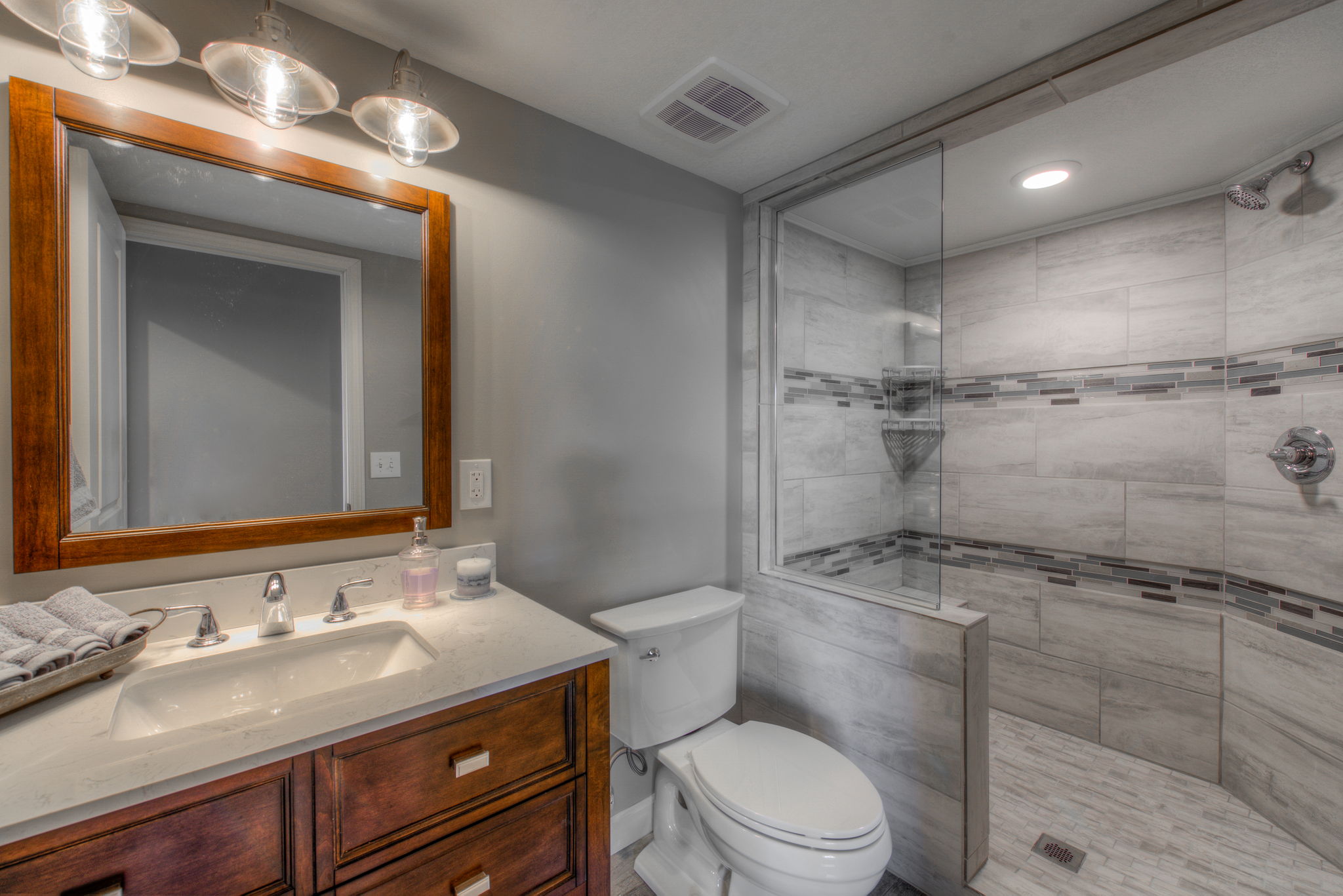  16986 Enfield Ct, Lakeville, MN 55044, US Photo 26