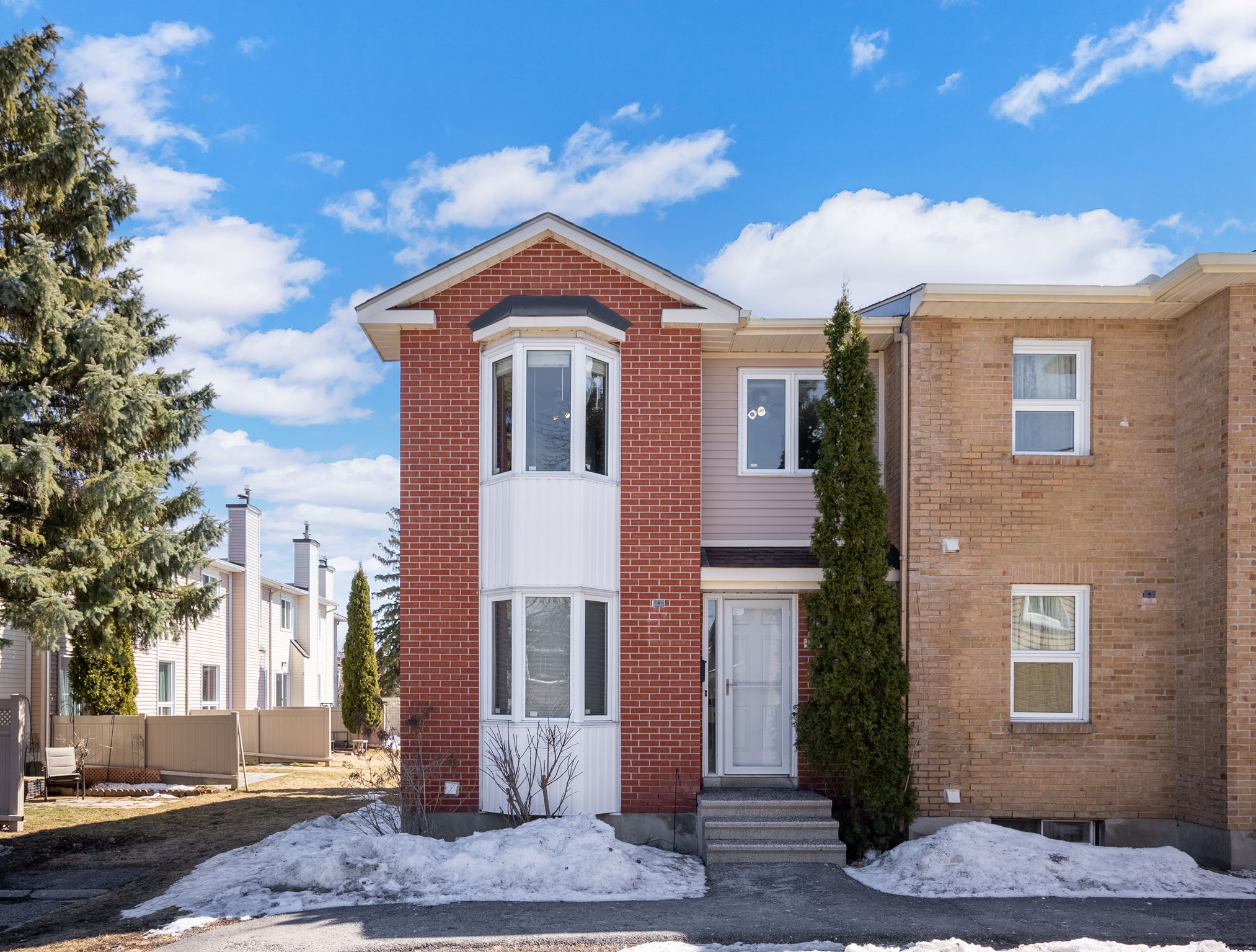 Castlebrook Ln Ottawa | InsideOut Media