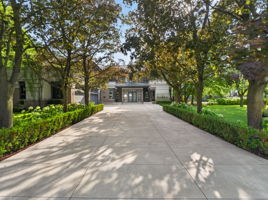 17 Alderbrook Drive, Toronto ON