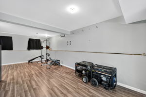  Photo 33