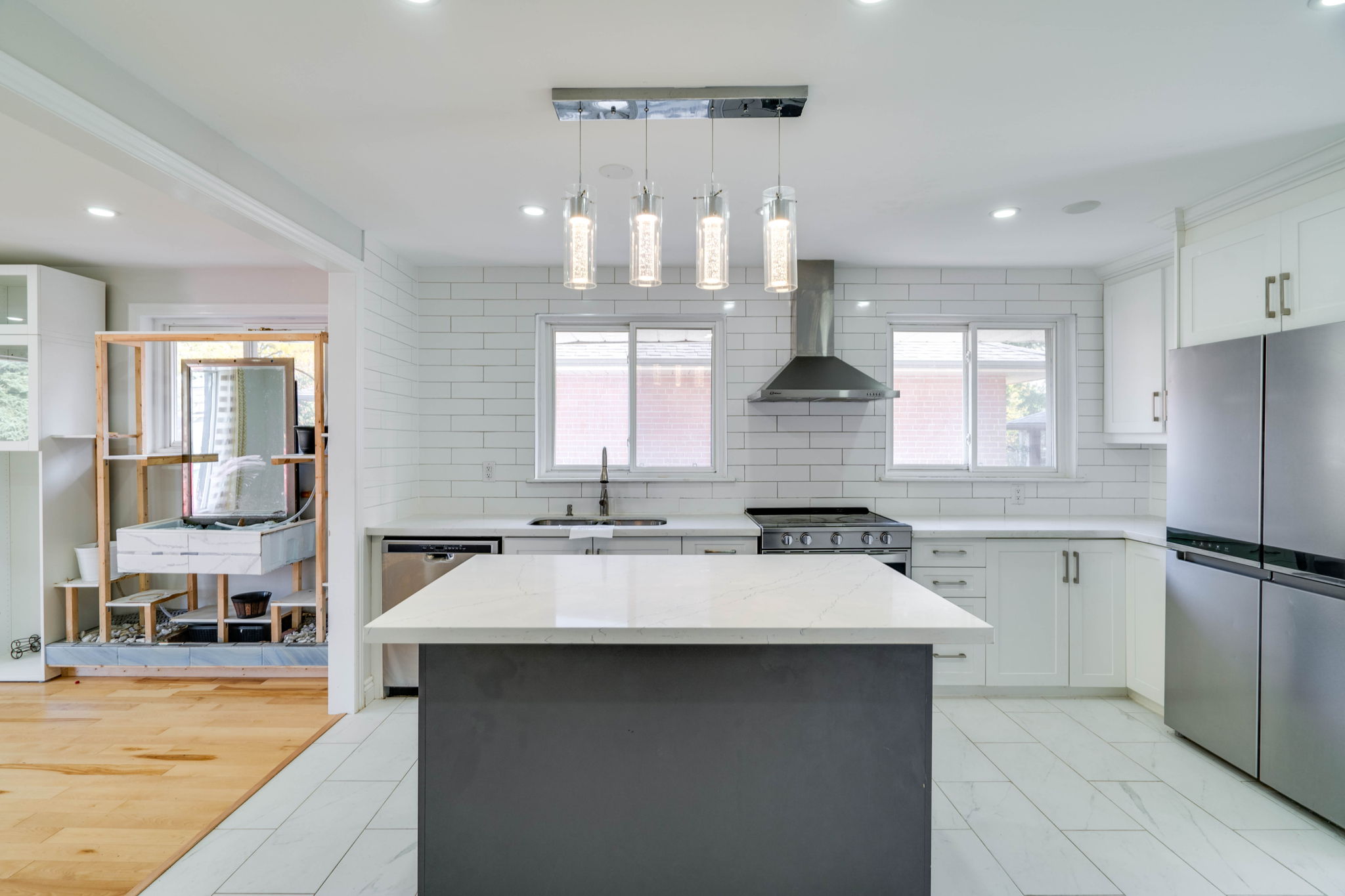 17 Coniston Ave Brampton, ON L6X 2H3