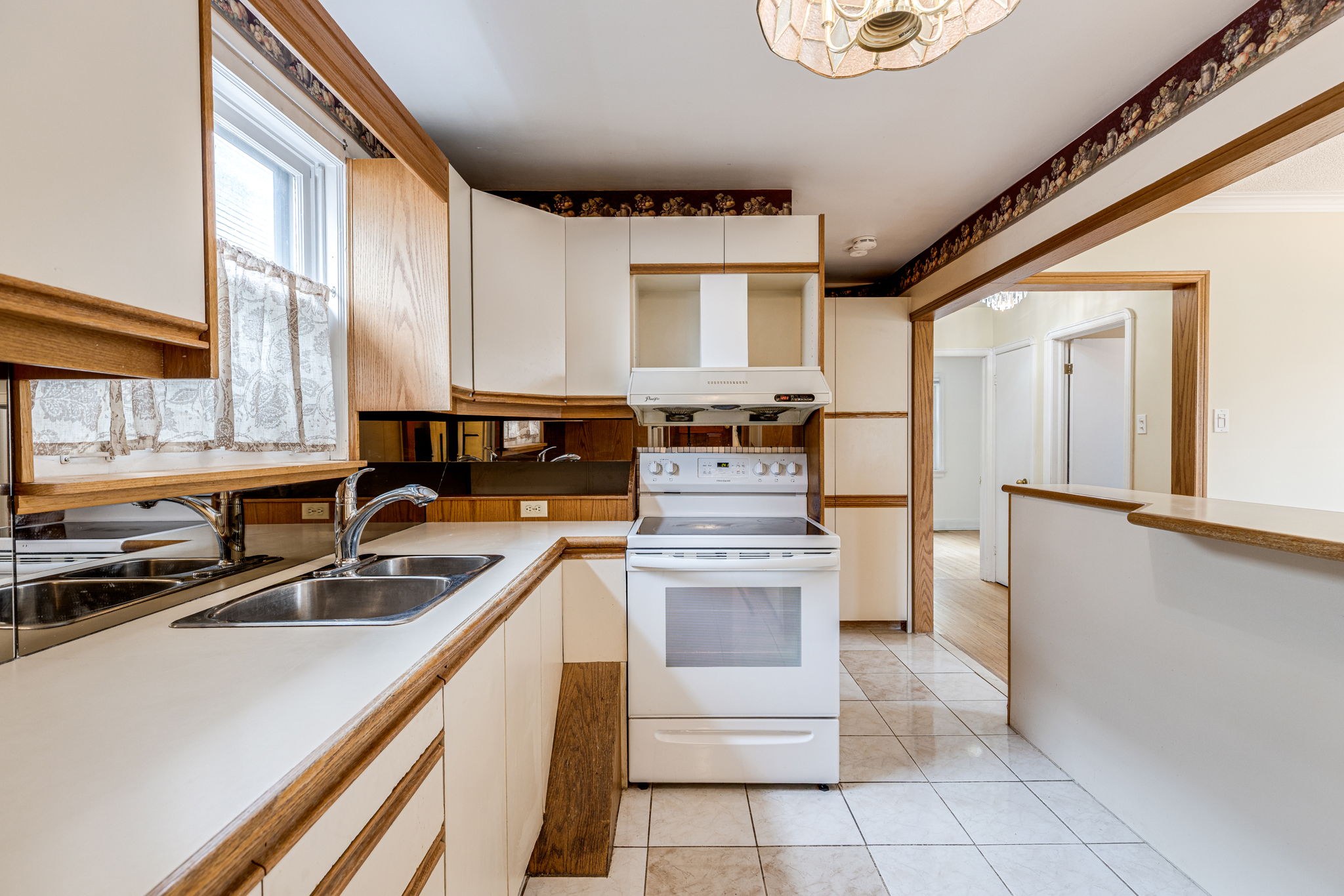 Toronto property showcase — delivered property photograph 13