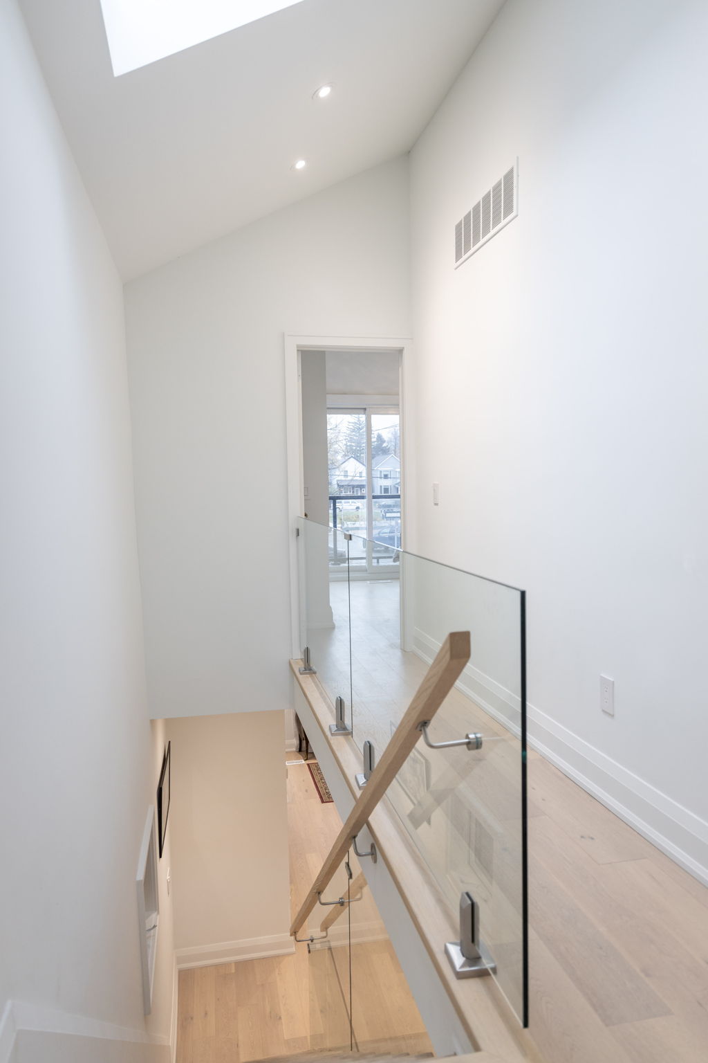 Toronto property showcase — delivered property photograph 26