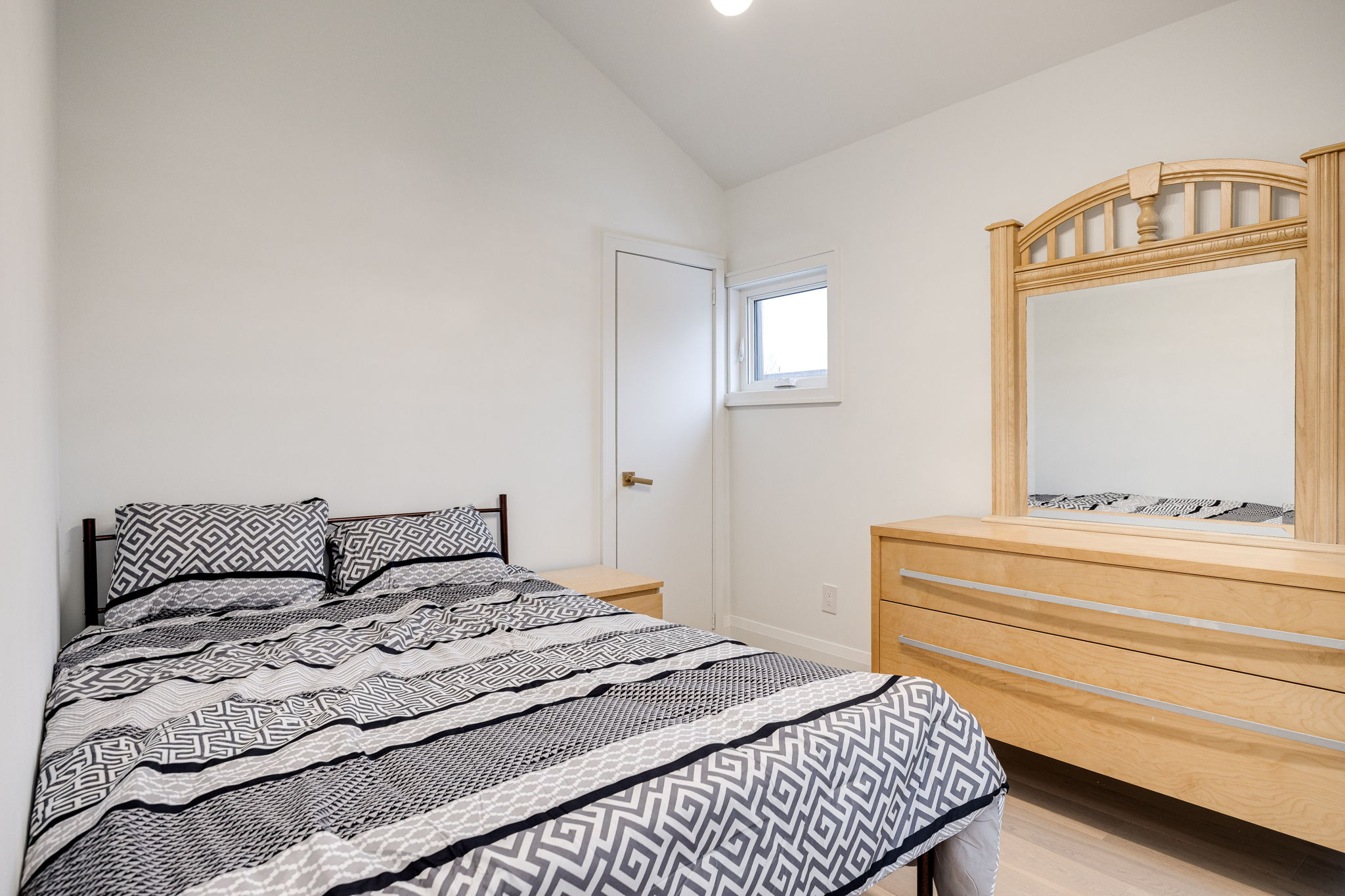 Toronto property showcase — delivered property photograph 12