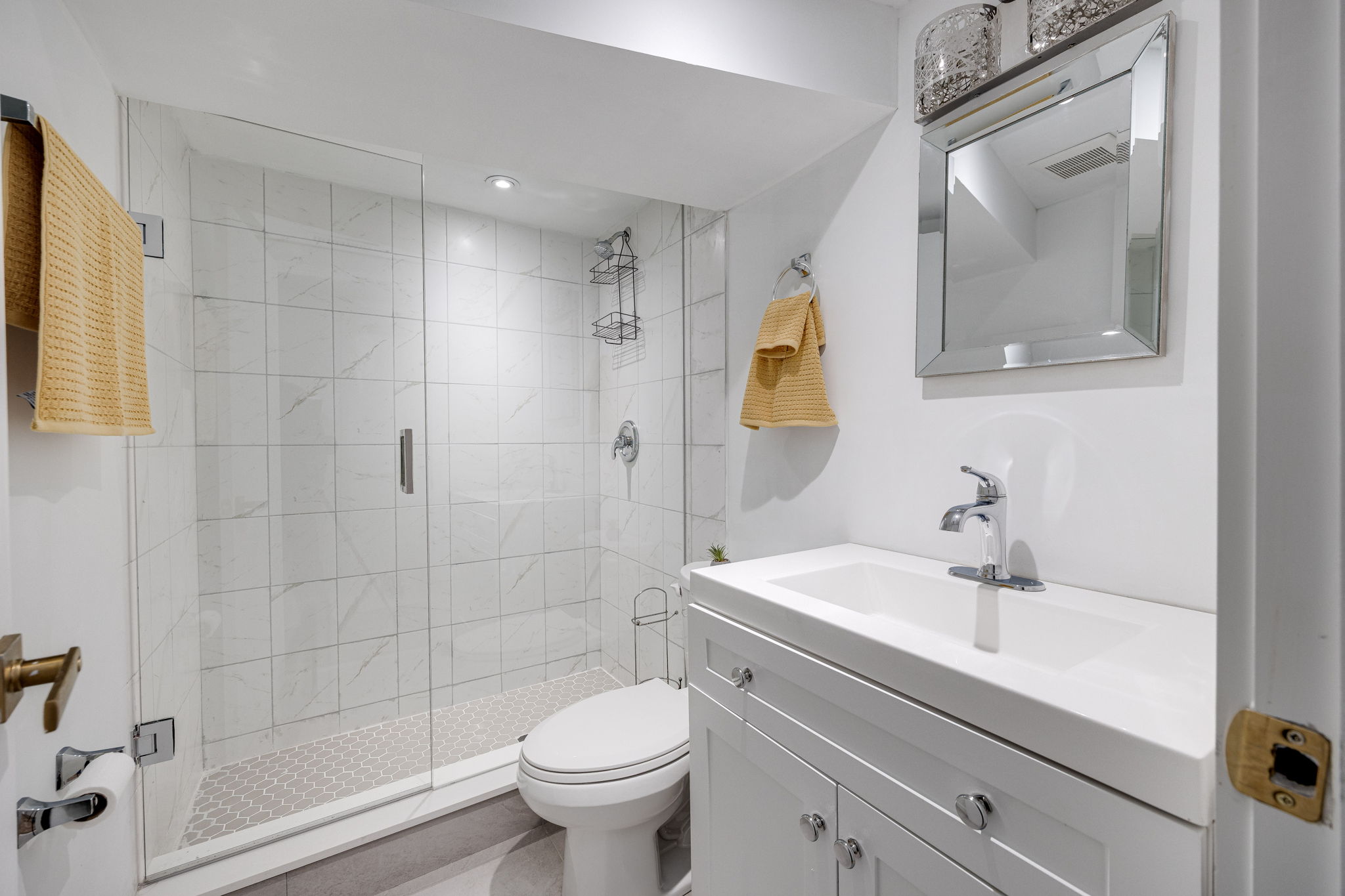 Toronto property showcase — delivered property photograph 35