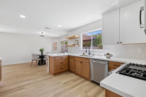 17 Golf View Dr-S1209-025.jpg