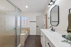 17 Golf View Dr-S1209-037.jpg