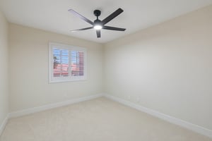 17 Golf View Dr-S1209-040.jpg