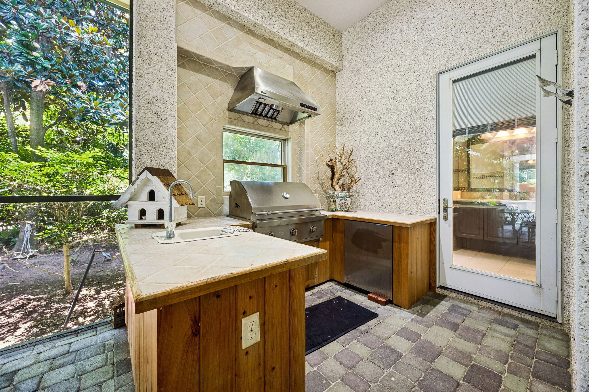 Summer Kitchen